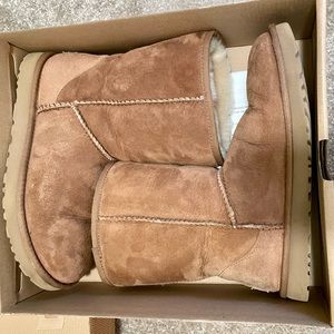 UGG WOMENS BOOTS CLASSIC SHORT CHESTNUT SZ 8